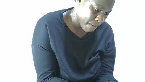 mellanine_ebony online show from 24, 4, 2026