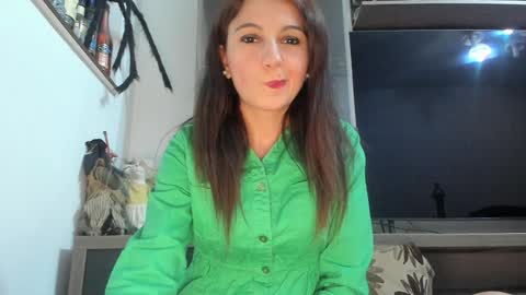 Snapshot of mellbell_ chatting on 12, 3, 2025 MellyMell online show from 12, 3, 2025