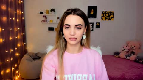 Snapshot of mellifluoustess chatting on 7, 12, 2024 Tessa online show from 7, 12, 2024