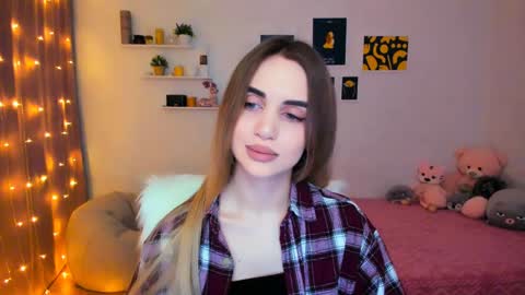 Snapshot of mellifluoustess chatting on 7, 2, 2025 Tessa online show from 7, 2, 2025