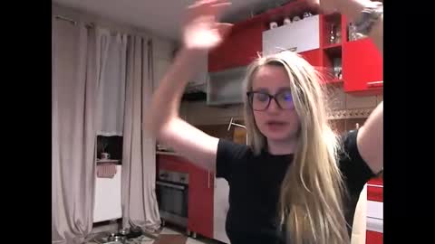 Snapshot of melly_rosey chatting on 13, 2, 2026 Melly online show from 13, 2, 2026