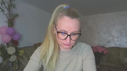 Snapshot of melly_rosey chatting on 17, 2, 2026 Melly online show from 17, 2, 2026