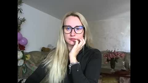Snapshot of melly_rosey chatting on 19, 2, 2026 Melly online show from 19, 2, 2026