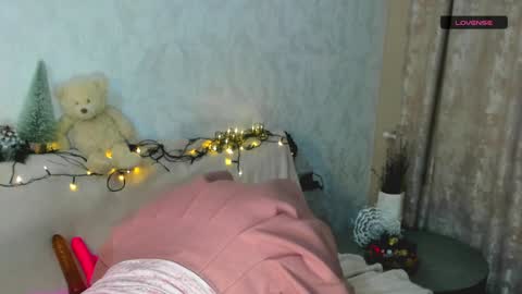 Snapshot of melmooon chatting on 2, 1, 2025 MelMooon online show from 2, 1, 2025