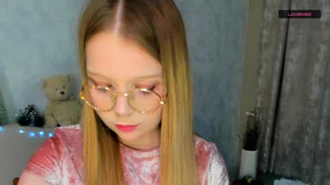 Snapshot of melmooon chatting on 9, 1, 2025 MelMooon online show from 9, 1, 2025