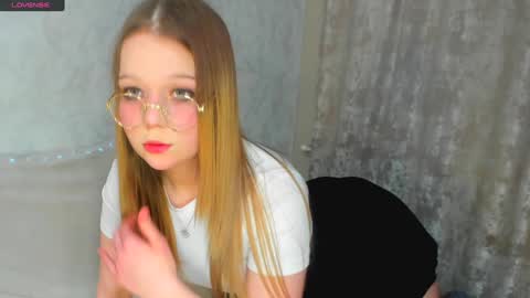 Snapshot of melmooon chatting on 27, 1, 2025 MelMooon online show from 27, 1, 2025