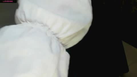 Snapshot of melmooon chatting on 1, 2, 2025 MelMooon online show from 1, 2, 2025