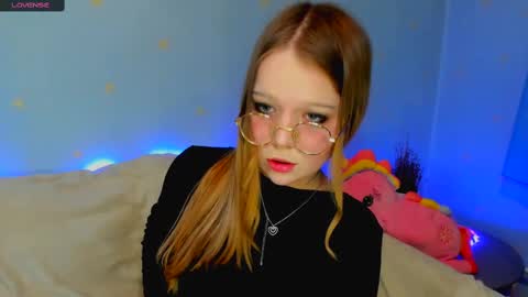 Snapshot of melmooon chatting on 21, 2, 2025 MelMooon online show from 21, 2, 2025