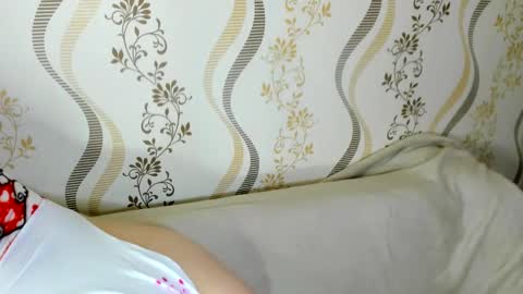 Snapshot of melmooon chatting on 24, 10, 2025 MelMooon online show from 24, 10, 2025