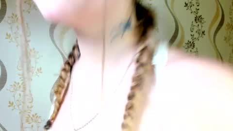 MelMooon online show from 20, 11, 2025