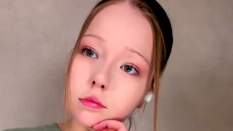 Snapshot of melmooon chatting on 16, 6, 2026 MelMooon online show from 16, 6, 2026