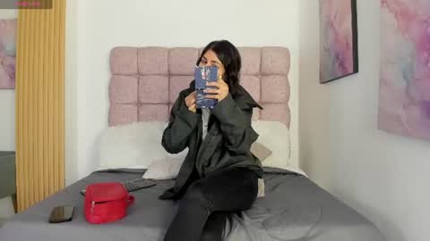 Snapshot of melodiroux_ chatting on 29, 6, 2026 Melodi online show from 29, 6, 2026