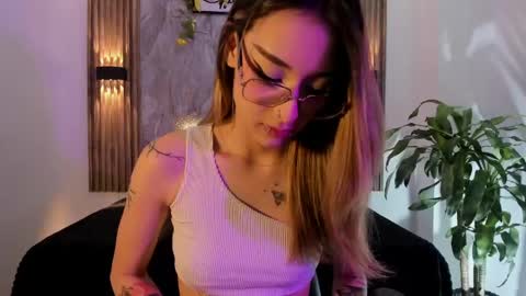 melodylanee online show from 28, 5, 2026