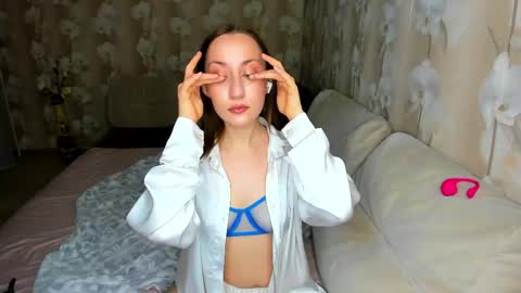 Kaylie online show from 23, 4, 2026