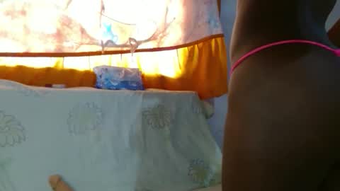 mely tomson online show from 17, 10, 2025