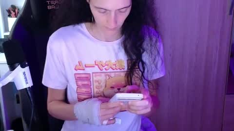 Megumi  Aina online show from 9, 5, 2026