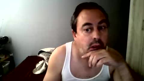 Snapshot of men_thin chatting on 26, 10, 2025 Travieso online show from 26, 10, 2025