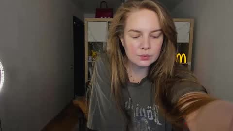 Flora  Next stream November 17th at 6  GMT online show from 17, 2, 2026