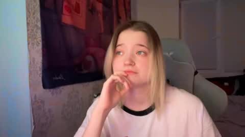 Snapshot of meowki4 chatting on 31, 12, 2024 meowme online show from 31, 12, 2024