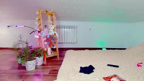 Snapshot of meowroslava chatting on 13, 11, 2025 meowroslava online show from 13, 11, 2025