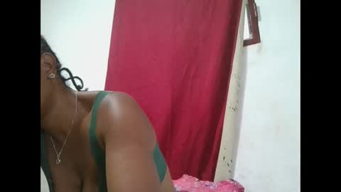 meraldaaaa online show from 1, 10, 2025
