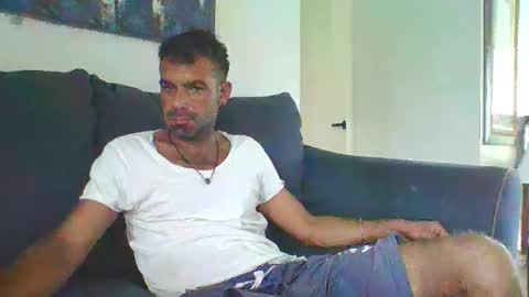 Snapshot of mercedes190d chatting on 7, 10, 2025 Mercedes190d online show from 7, 10, 2025