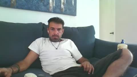 Snapshot of mercedes190d chatting on 4, 11, 2025 Mercedes190d online show from 4, 11, 2025