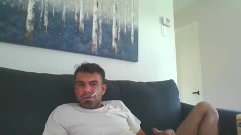 Snapshot of mercedes190d chatting on 28, 11, 2025 Mercedes190d online show from 28, 11, 2025