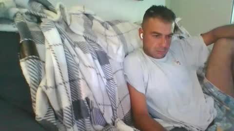 Snapshot of mercedes190d chatting on 29, 11, 2025 Mercedes190d online show from 29, 11, 2025