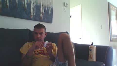 Snapshot of mercedes190d chatting on 30, 11, 2025 Mercedes190d online show from 30, 11, 2025