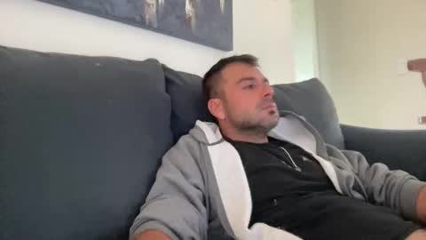 Mercedes190d online show from 10, 4, 2026