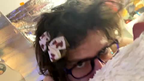 gurlnips online show from 27, 12, 2024