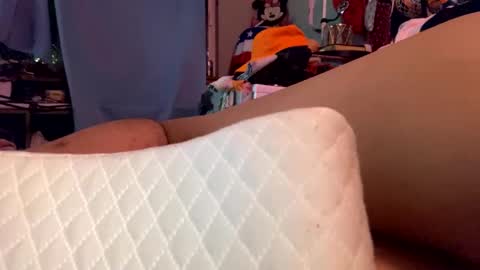 gurlnips online show from 30, 12, 2024