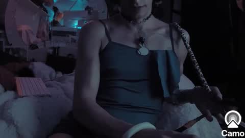 gurlnips online show from 18, 1, 2025