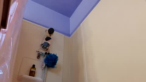 gurlnips online show from 20, 1, 2025