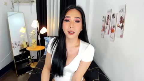 Snapshot of mereselaurelts chatting on 24, 9, 2025 MereseLaurelTS online show from 24, 9, 2025