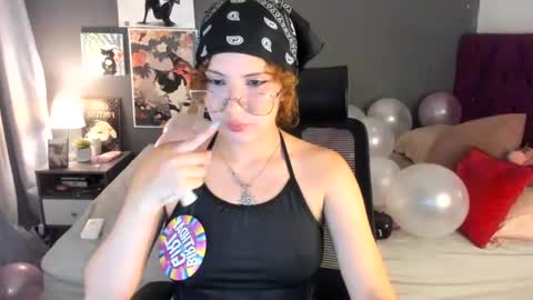 laura 3 i am independent model online show from 14, 7, 2026