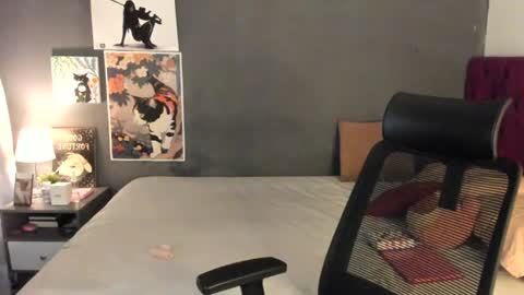 laura 3 i am independent model online show from 26, 7, 2026