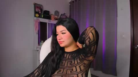 instagram fernandatoloza01  online show from 2, 12, 2025