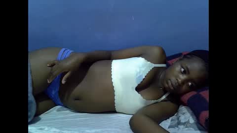 merlin_queen online show from 13, 9, 2025