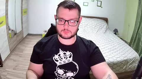 King and Queen online show from 22, 4, 2026