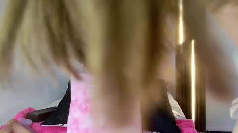 Mia Blonde online show from 23, 11, 2025