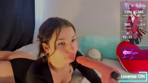 Mia adams  online show from 1, 4, 2026