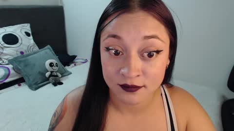 mia online show from 30, 1, 2025