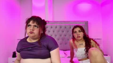 Mia and Liia  online show from 8, 2, 2025