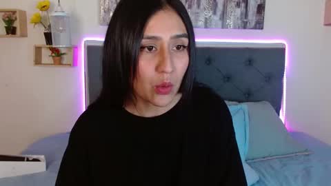 M I A  A Y R A online show from 30, 9, 2025