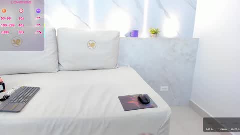 Mia  online show from 11, 2, 2025