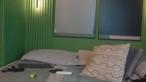 Belmont and Mia online show from 20, 4, 2026