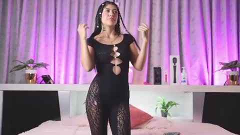 mia_buny_ online show from 10, 6, 2026