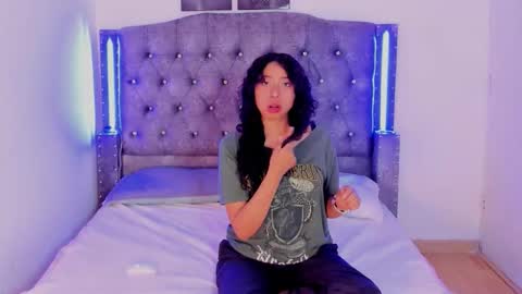 mia_cavallii online show from 19, 12, 2025